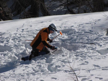 Enota reševalnih psov KZS - igre na snegu - marec 2012